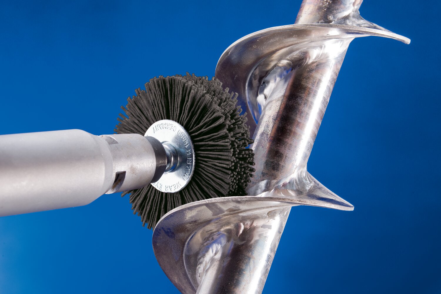 M-BRAD® Mounted Wheel Brush PSF 3" Dia. .040/120 Grit Silicon Carbide 1/4" Shank