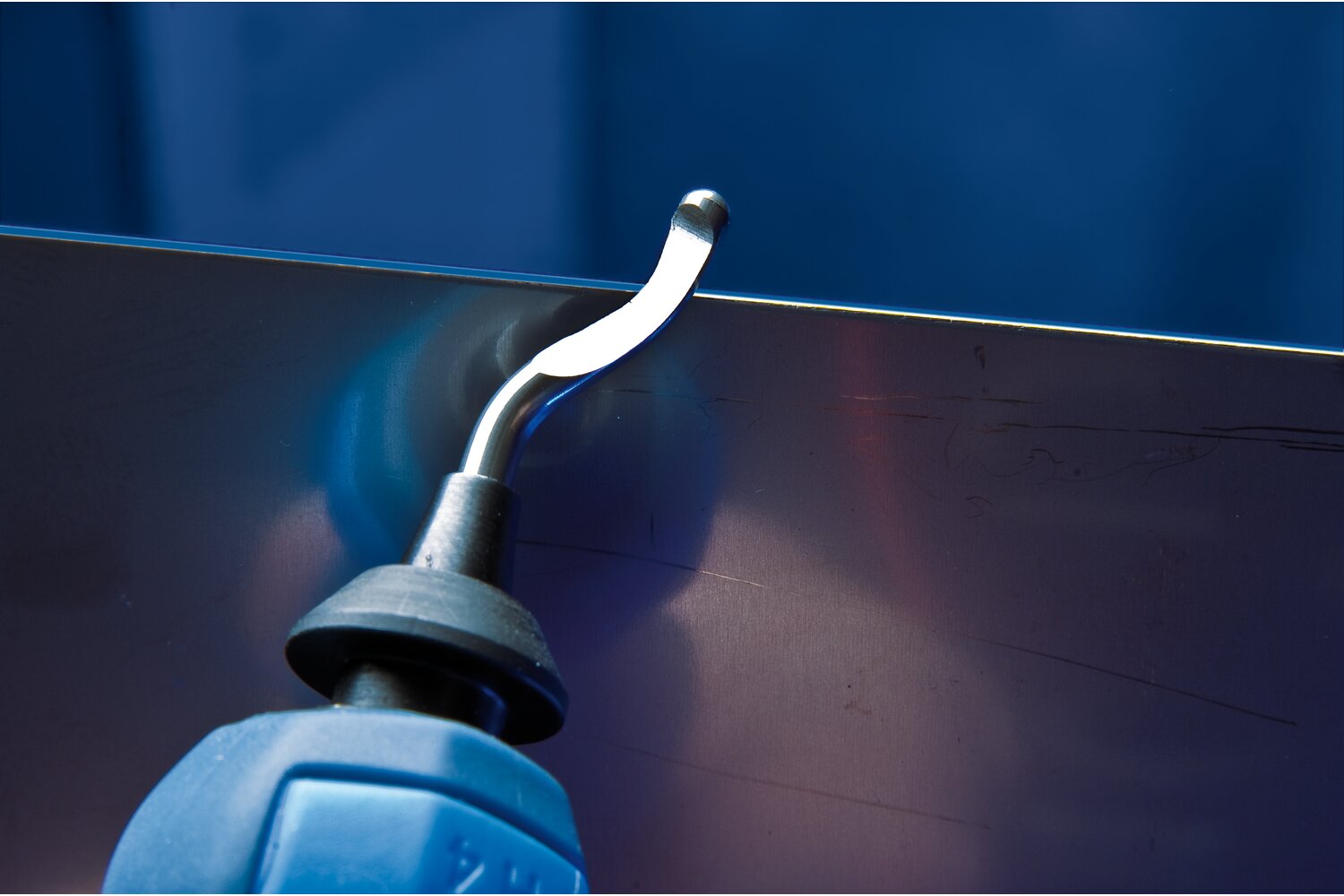 Deburring blades