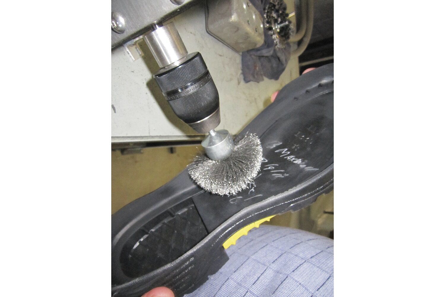 Circular Mounted End Brush, 3 Inch / Steel wire (ST), 79182934
